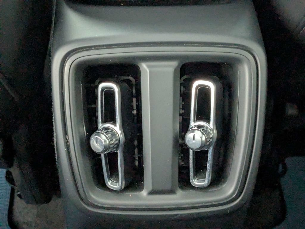 Certified 2024 Volvo C40 Recharge Core AWD/4WD image 20