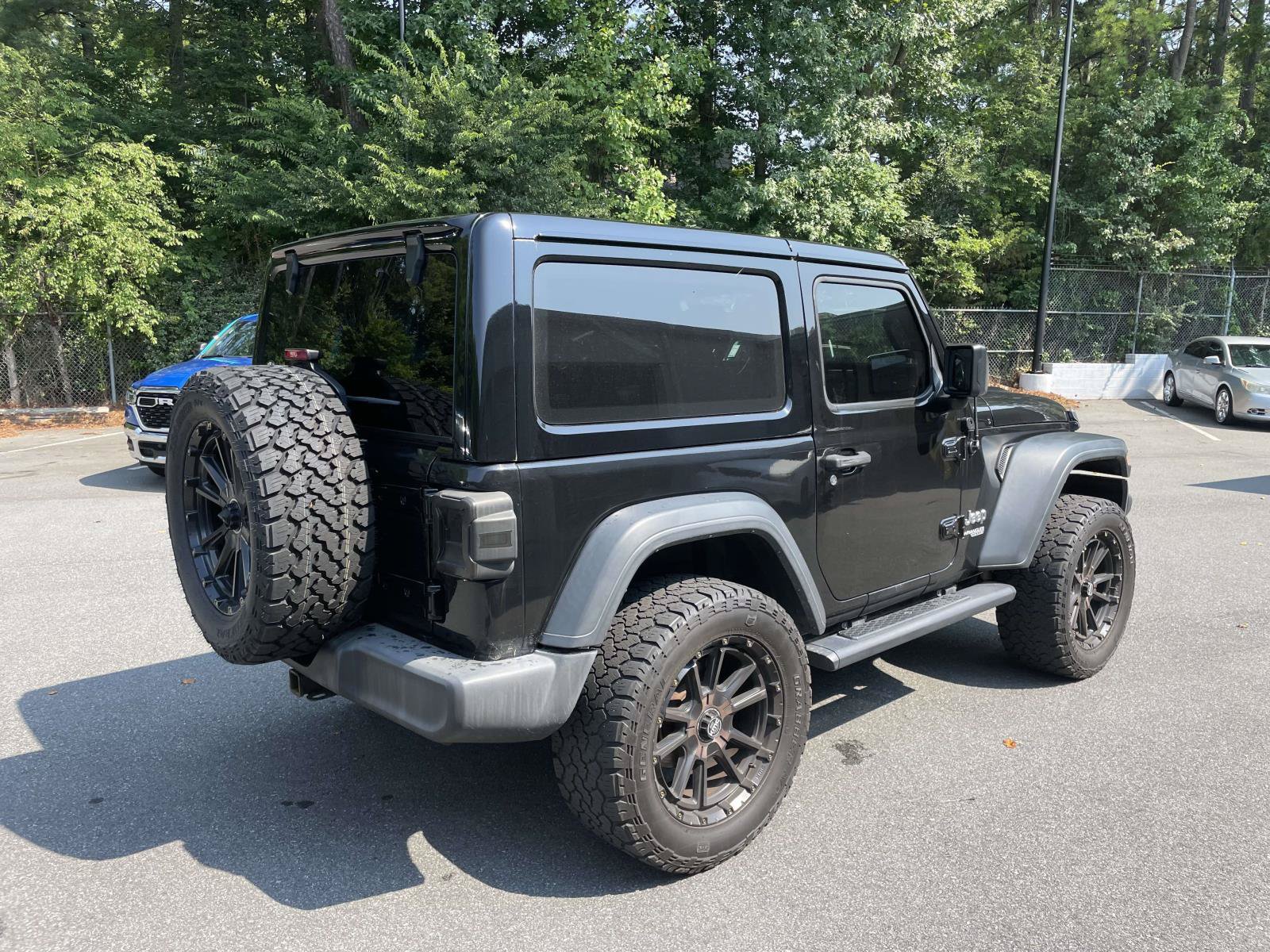 Used 2018 Jeep Wrangler Sport AWD/4WD image 6