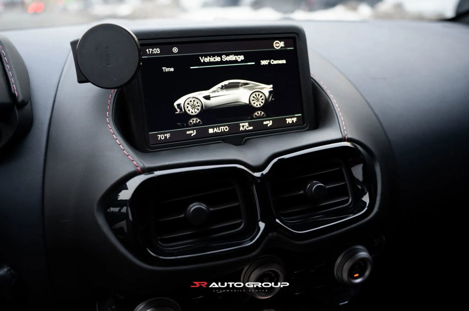 Used 2019 Aston Martin V8 Vantage Coupe image 13