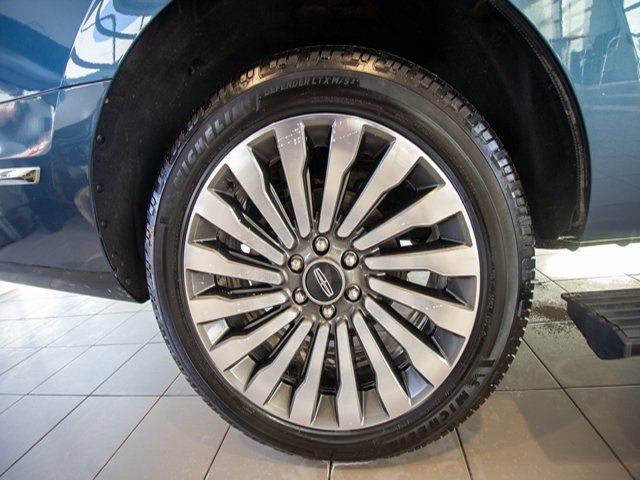 Used 2018 Lincoln Navigator Reserve w/ Technology Package image 28