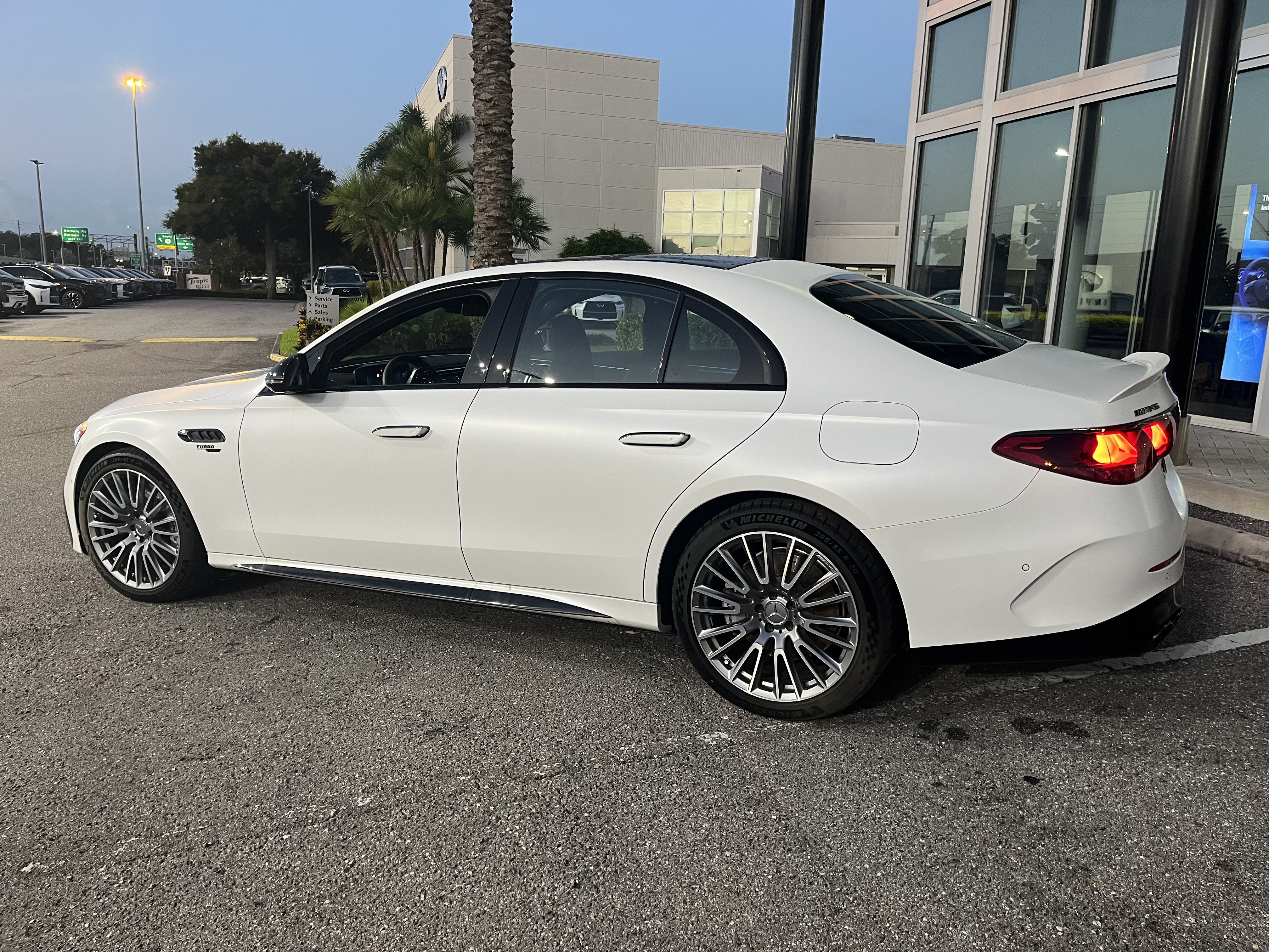 New 2026 Mercedes-Benz E 53 AMG e 4MATIC Sedan image 4