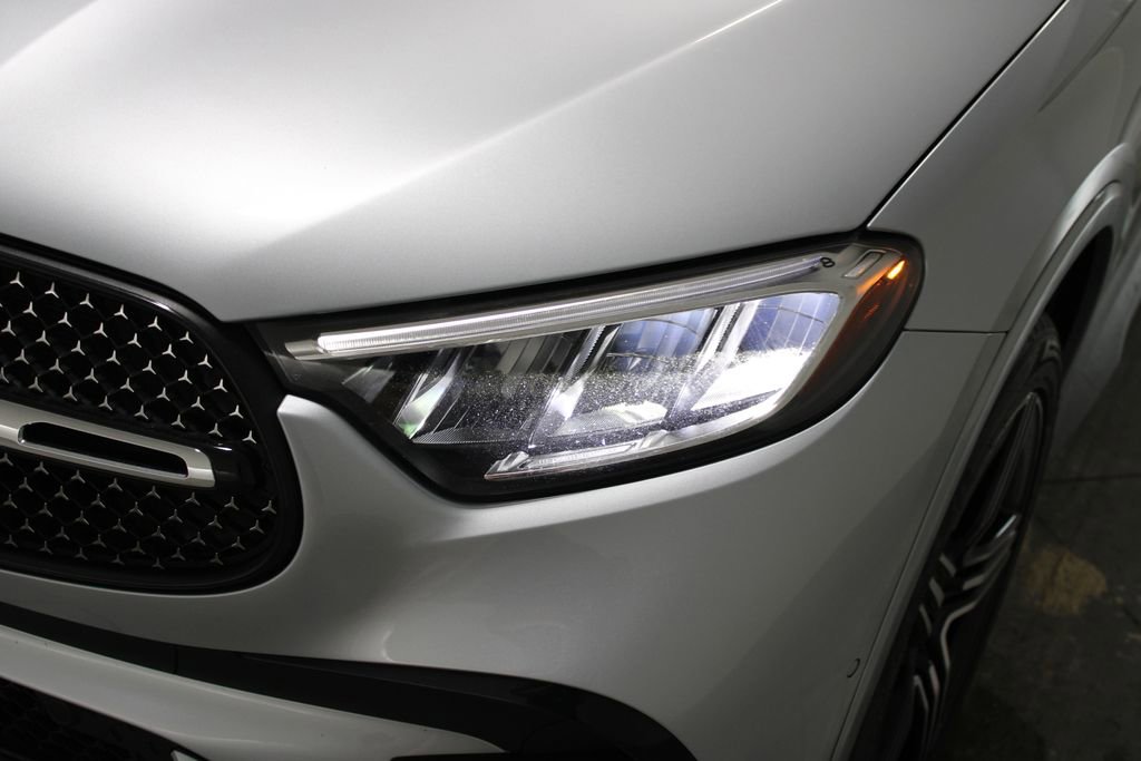 Used 2024 Mercedes-Benz GLC 300 4MATIC image 53