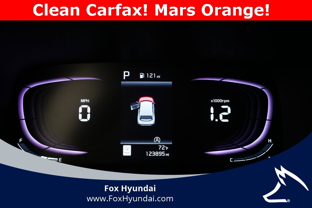 Used 2023 Kia Soul LX image 2