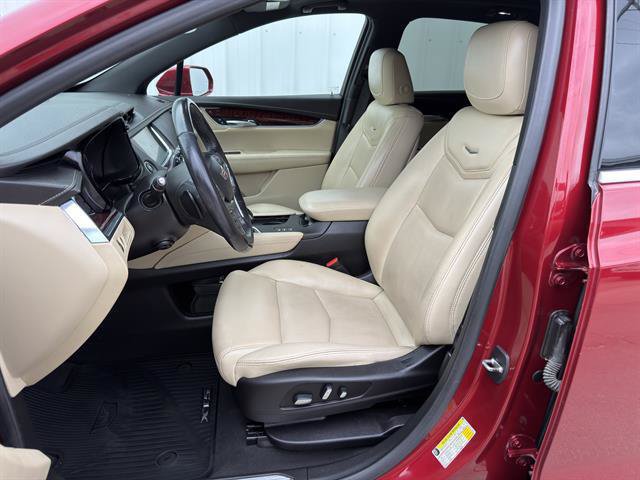 Certified 2019 Cadillac XT5 Premium Luxury w/ Driver Assist Package AWD/4WD image 18