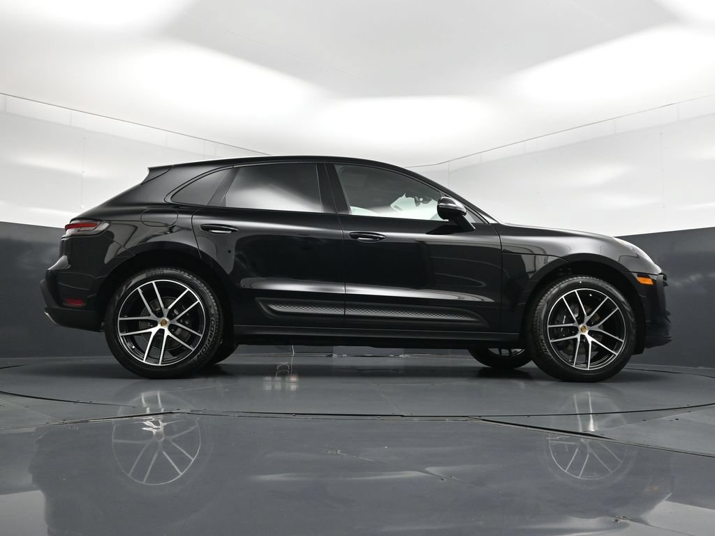 New 2026 Porsche Macan AWD/4WD image 31