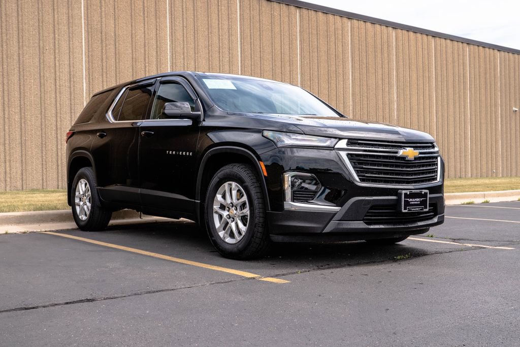 Certified 2024 Chevrolet Traverse LS AWD/4WD image 2
