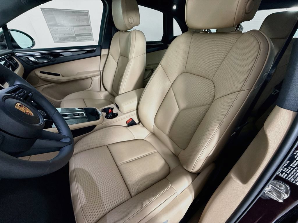 New 2026 Porsche Macan AWD/4WD image 5