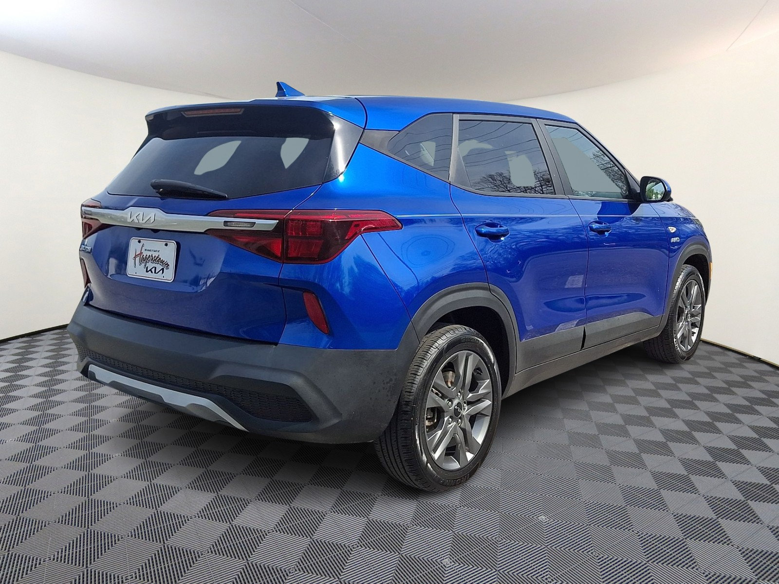 Used 2023 Kia Seltos LX AWD/4WD image 6