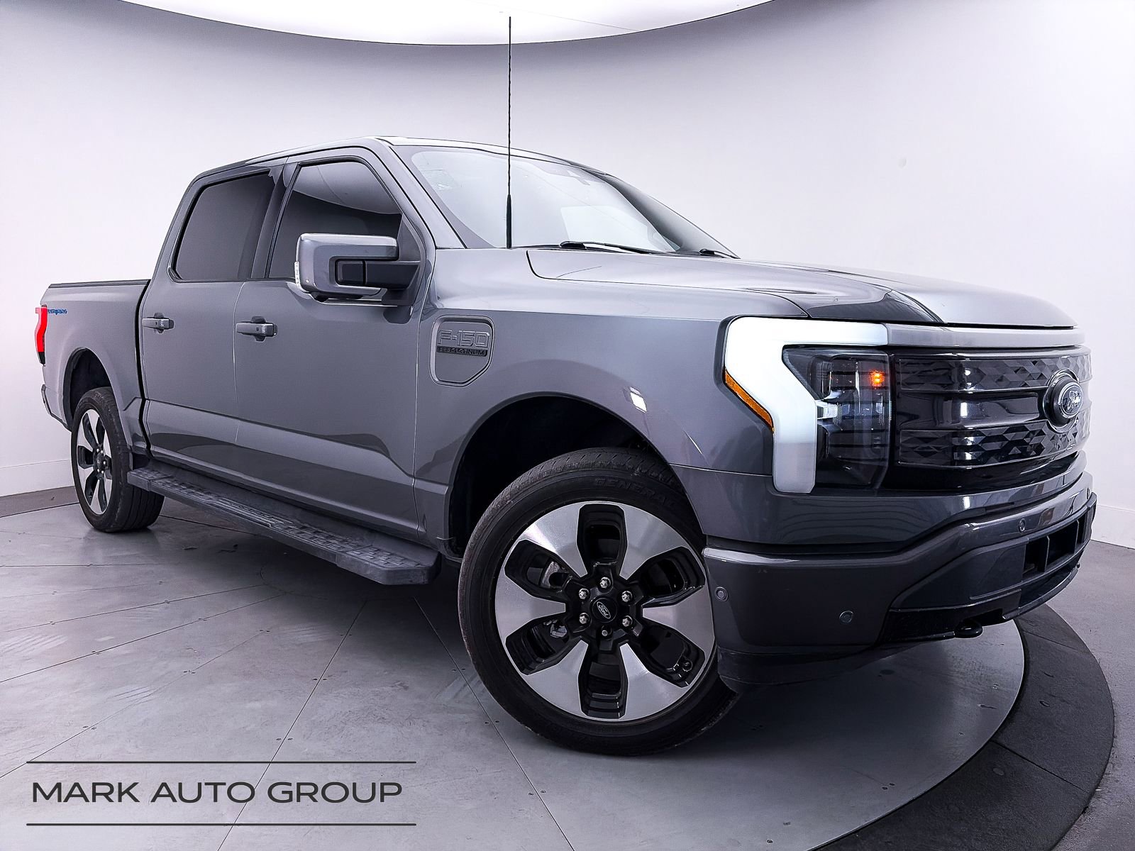 Used 2023 Ford F150 Lightning Platinum AWD/4WD image 1