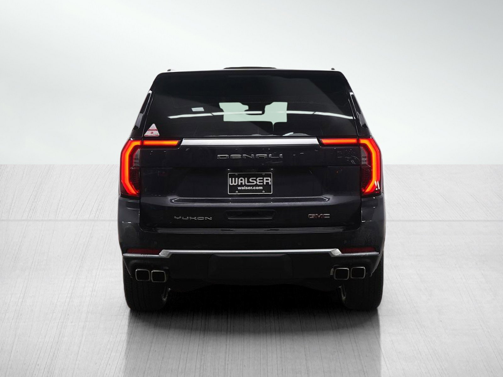 Used 2025 GMC Yukon Denali w/ Denali Reserve Package image 5