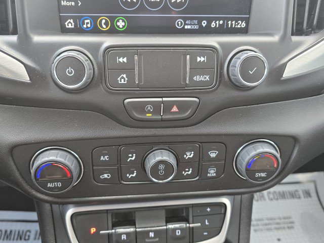 Used 2024 GMC Terrain SLT image 24