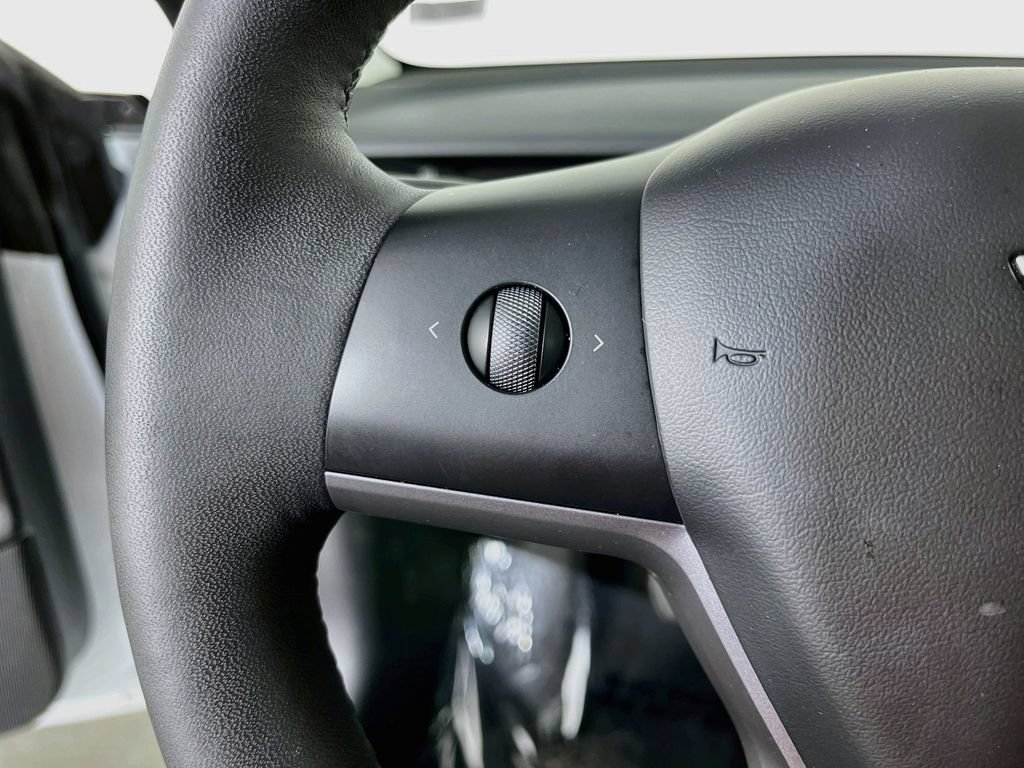 Used 2023 Tesla Model 3 Standard Range RWD image 14
