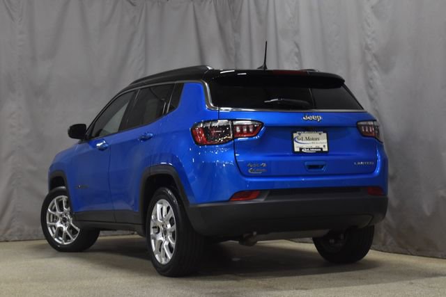 Used 2025 Jeep Compass Limited AWD/4WD image 2