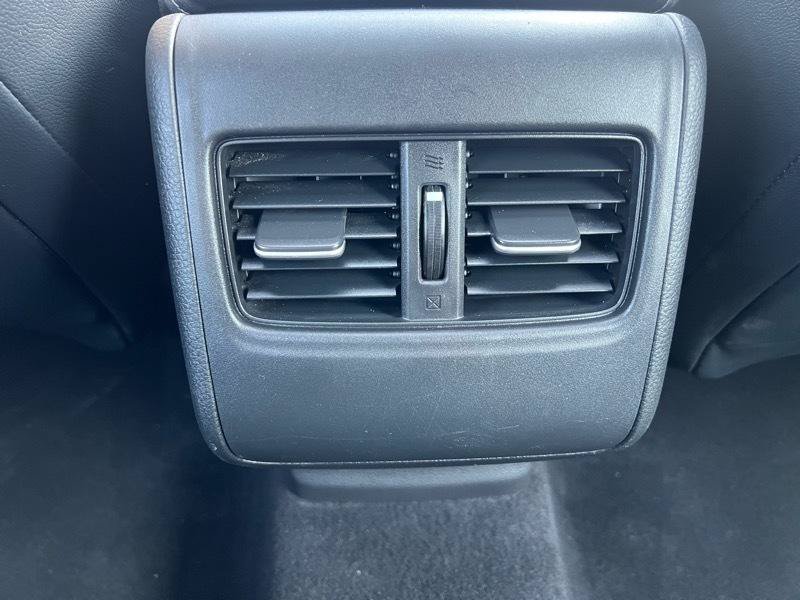 Used 2018 Honda Accord Touring image 10