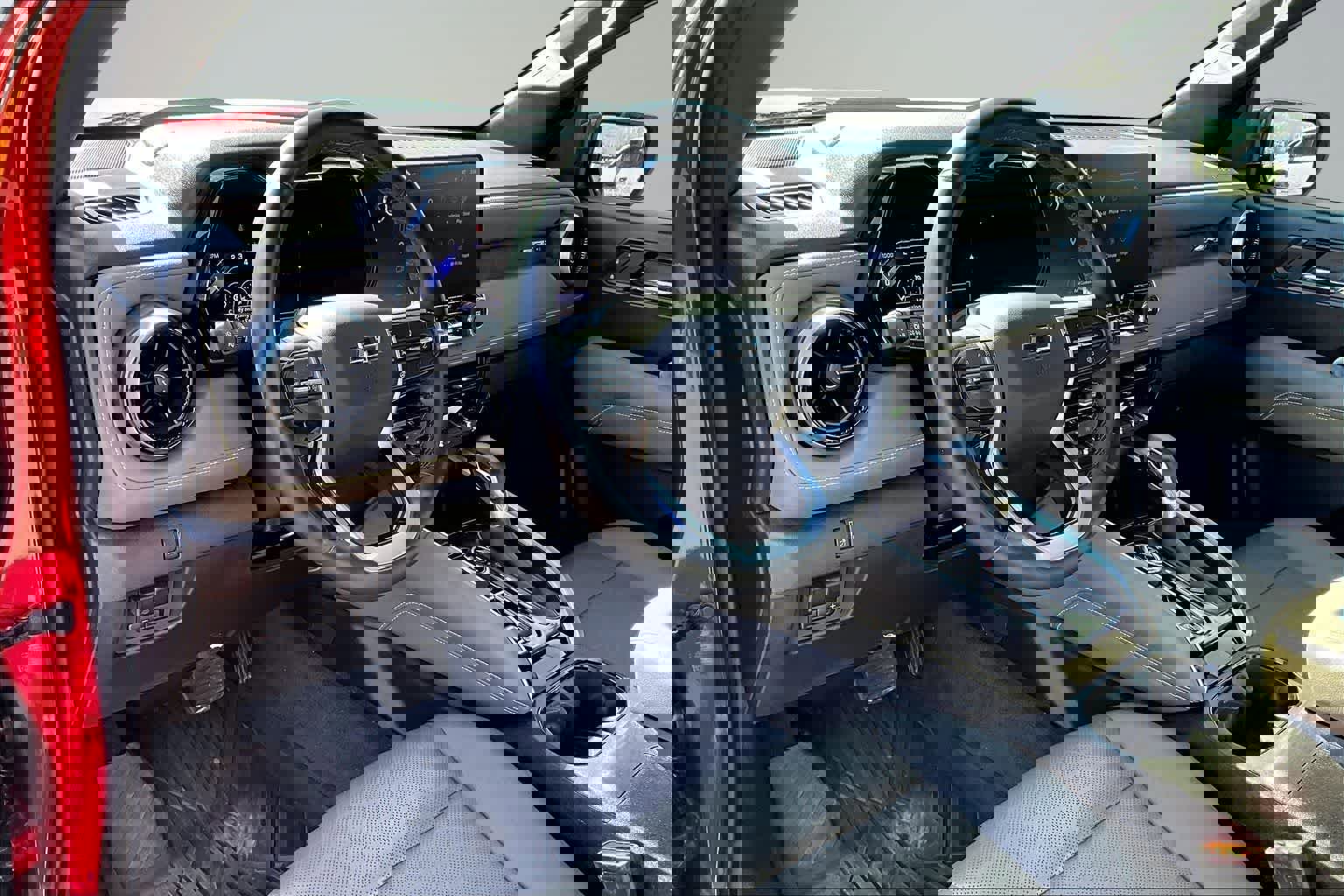 Used 2023 Chevrolet Colorado ZR2 w/ ZR2 Convenience Package III AWD/4WD image 2