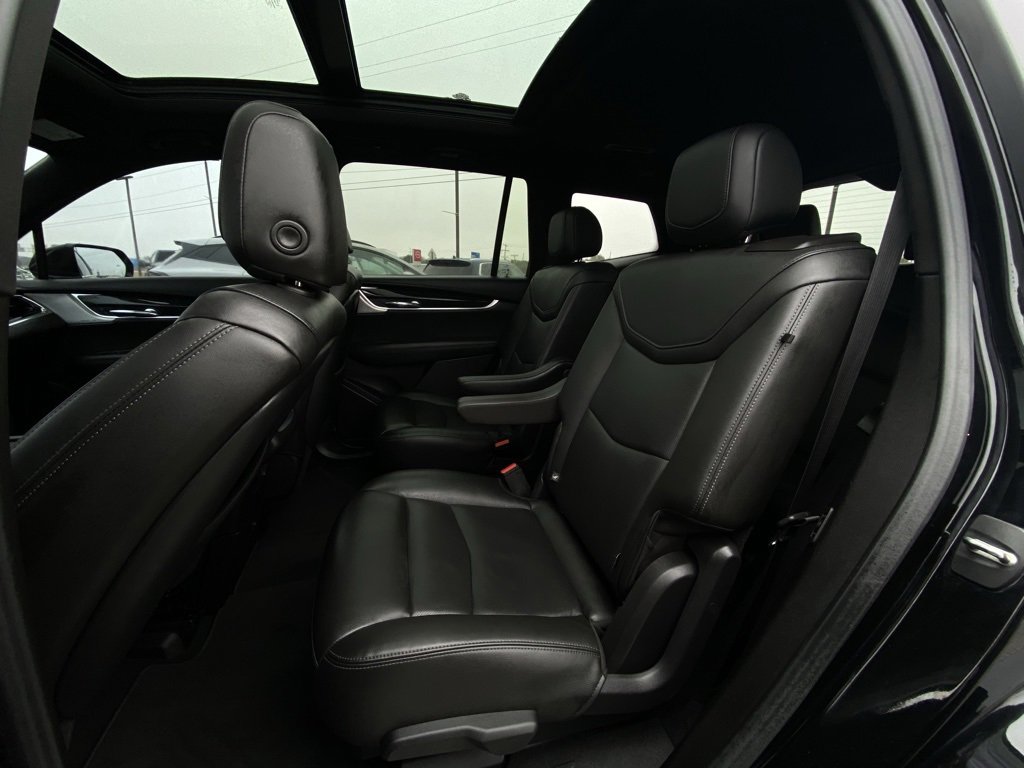 Used 2023 Cadillac XT6 Premium Luxury image 25