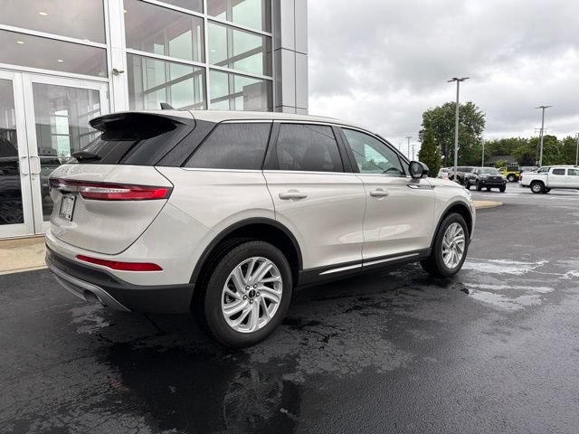 Used 2023 Lincoln Corsair AWD image 6