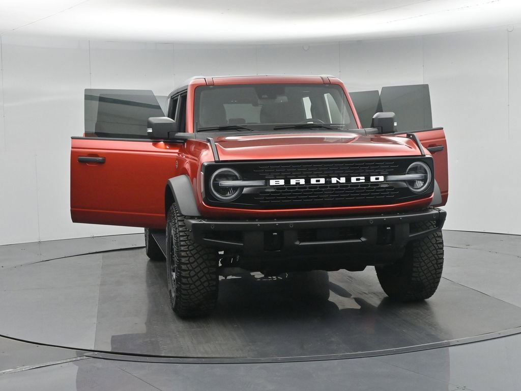 Used 2023 Ford Bronco Wildtrak image 35