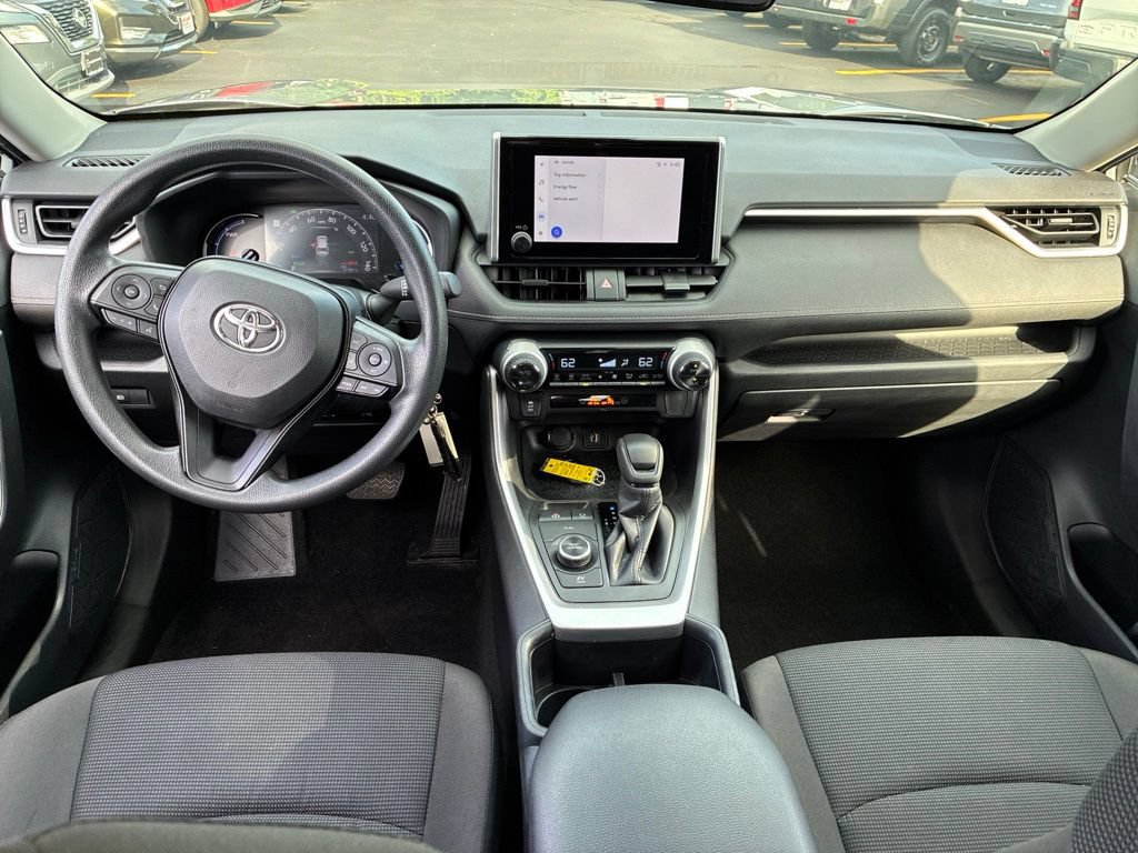 Used 2024 Toyota RAV4 LE AWD/4WD image 24