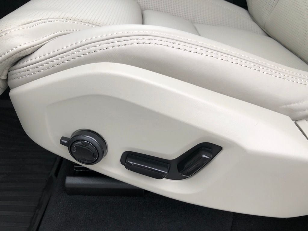 New 2026 Volvo XC90 T8 Ultra w/ Protection Package Premier AWD/4WD image 7