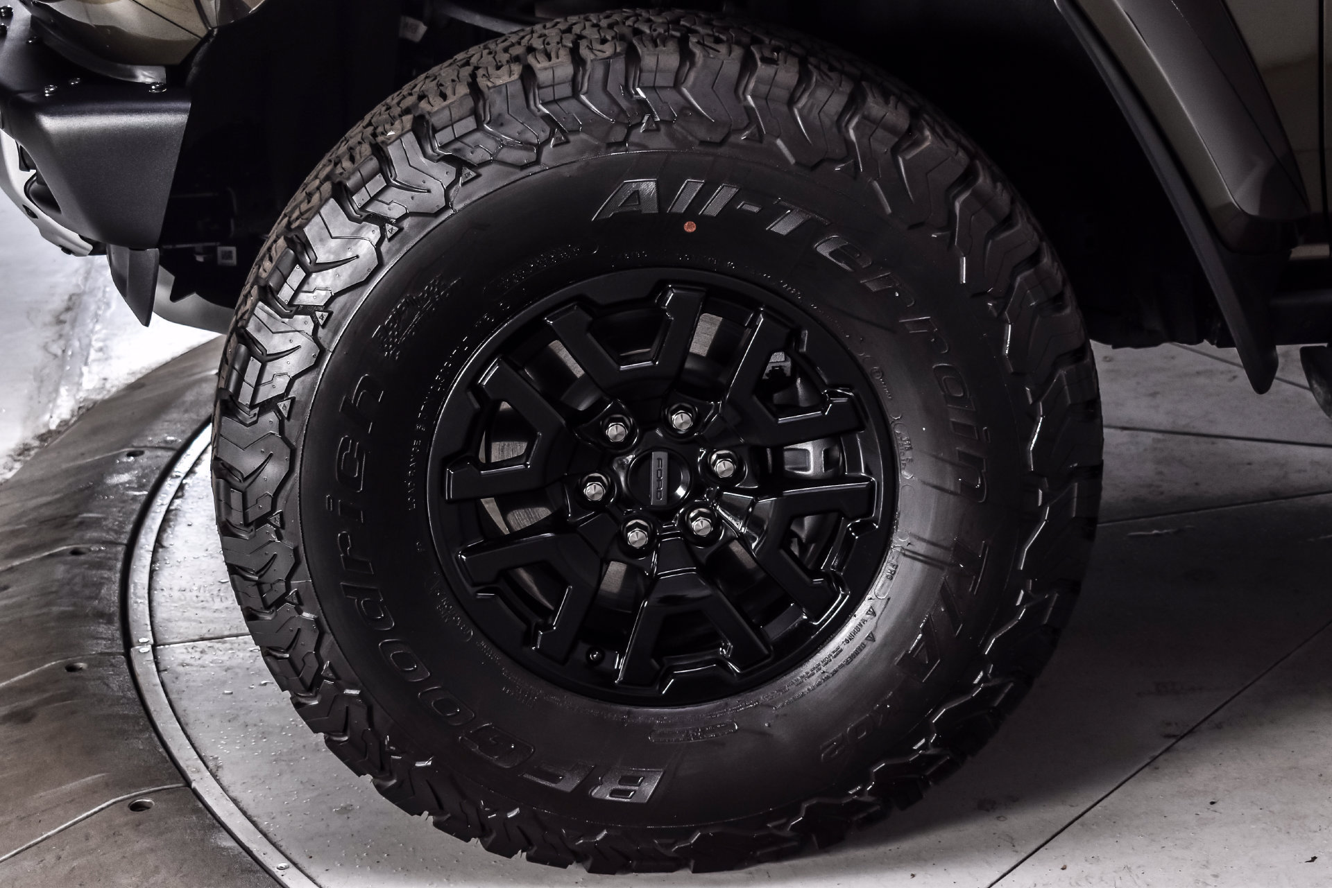 Used 2024 Ford Bronco Raptor w/ Interior Carbon Fiber Pack 6 AWD/4WD image 9