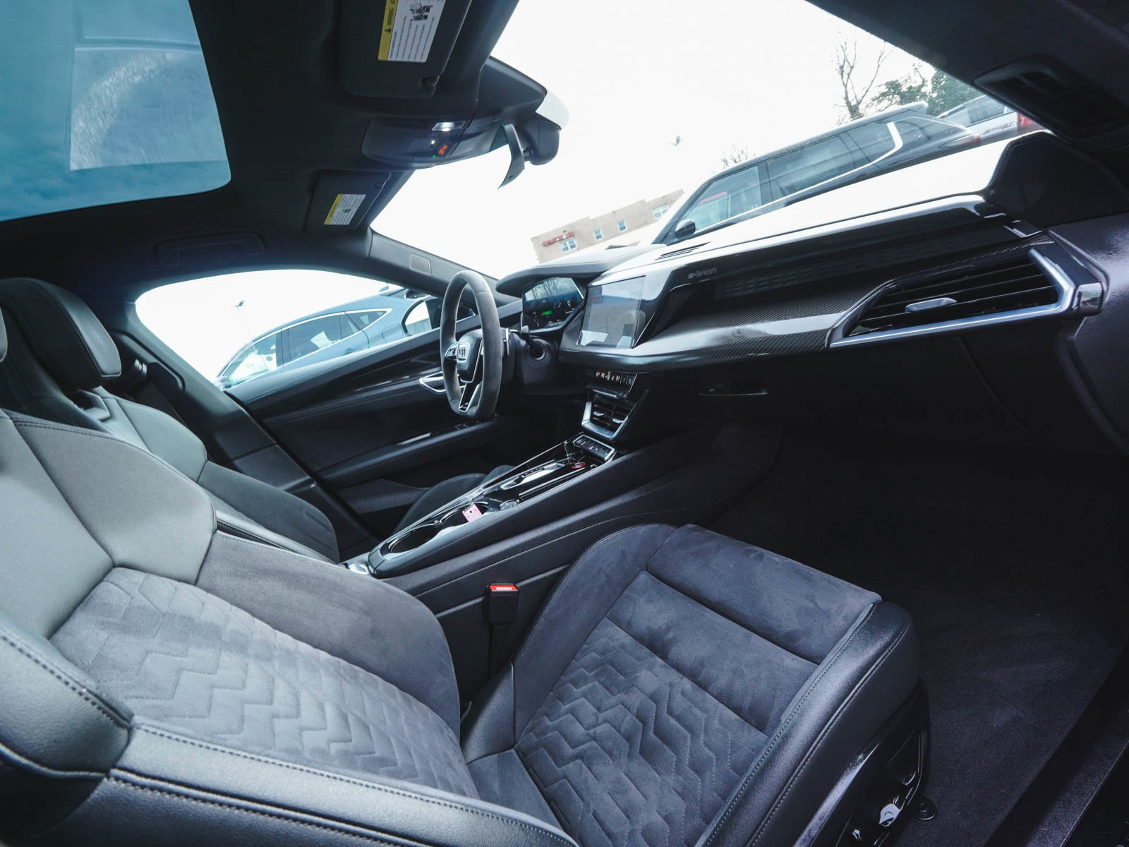 Used 2022 Audi e-tron GT Premium Plus w/ Performance Package image 40