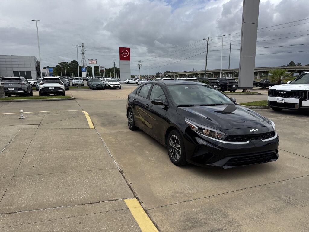 Certified 2024 Kia Forte LXS FWD image 8