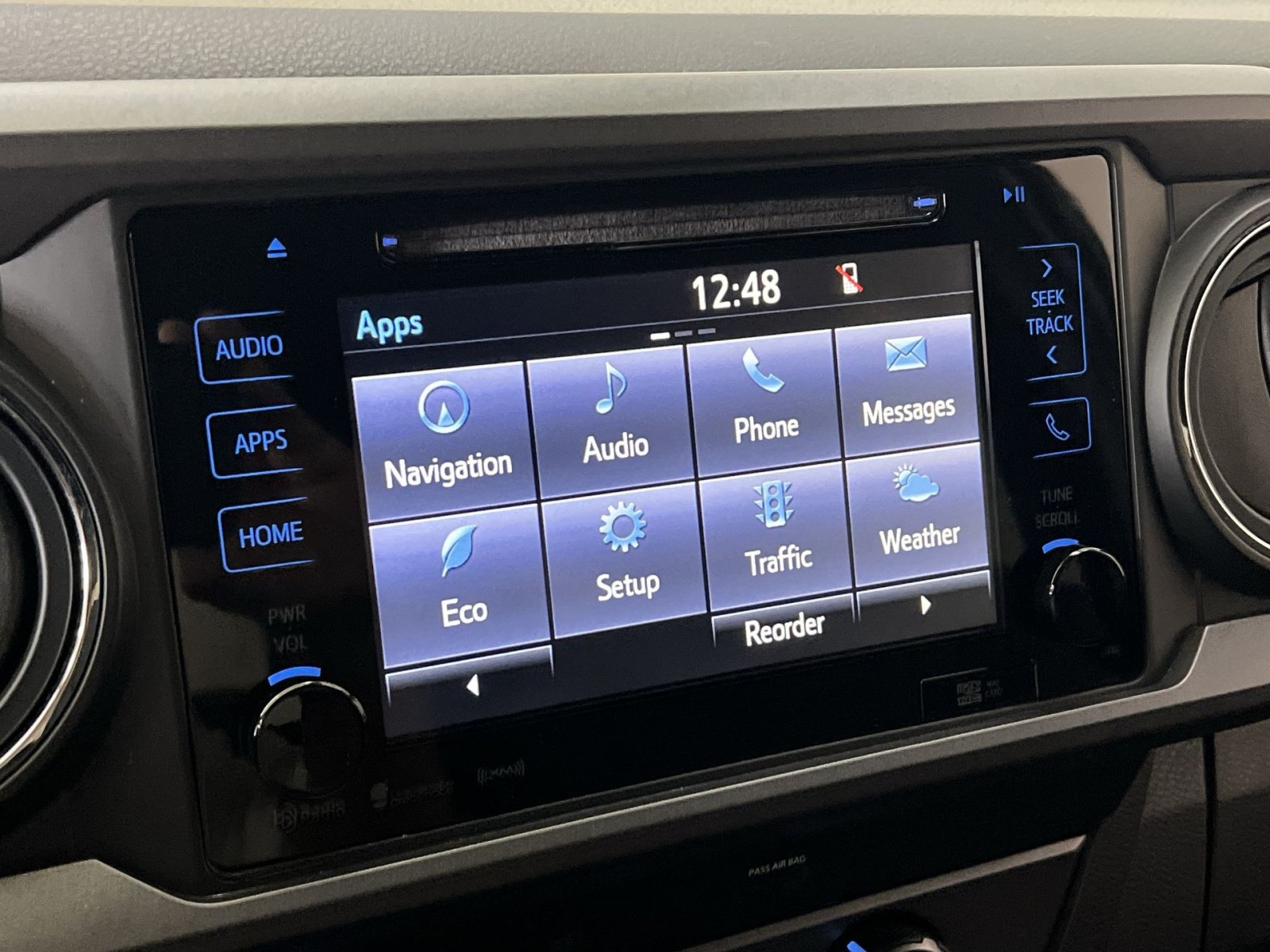 Used 2019 Toyota Tacoma TRD Off-Road AWD/4WD image 17
