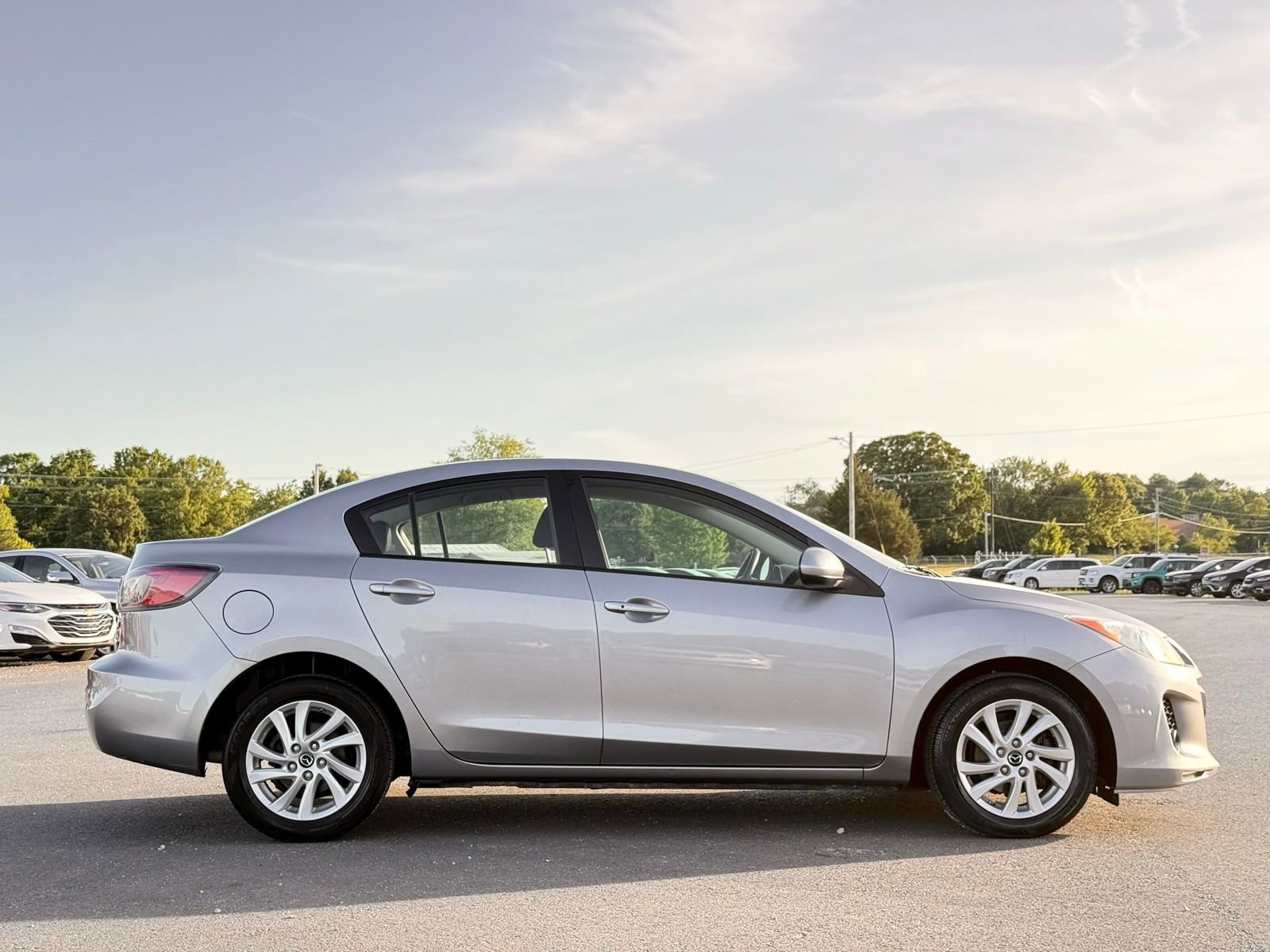Used 2013 MAZDA MAZDA3 i Touring FWD image 6