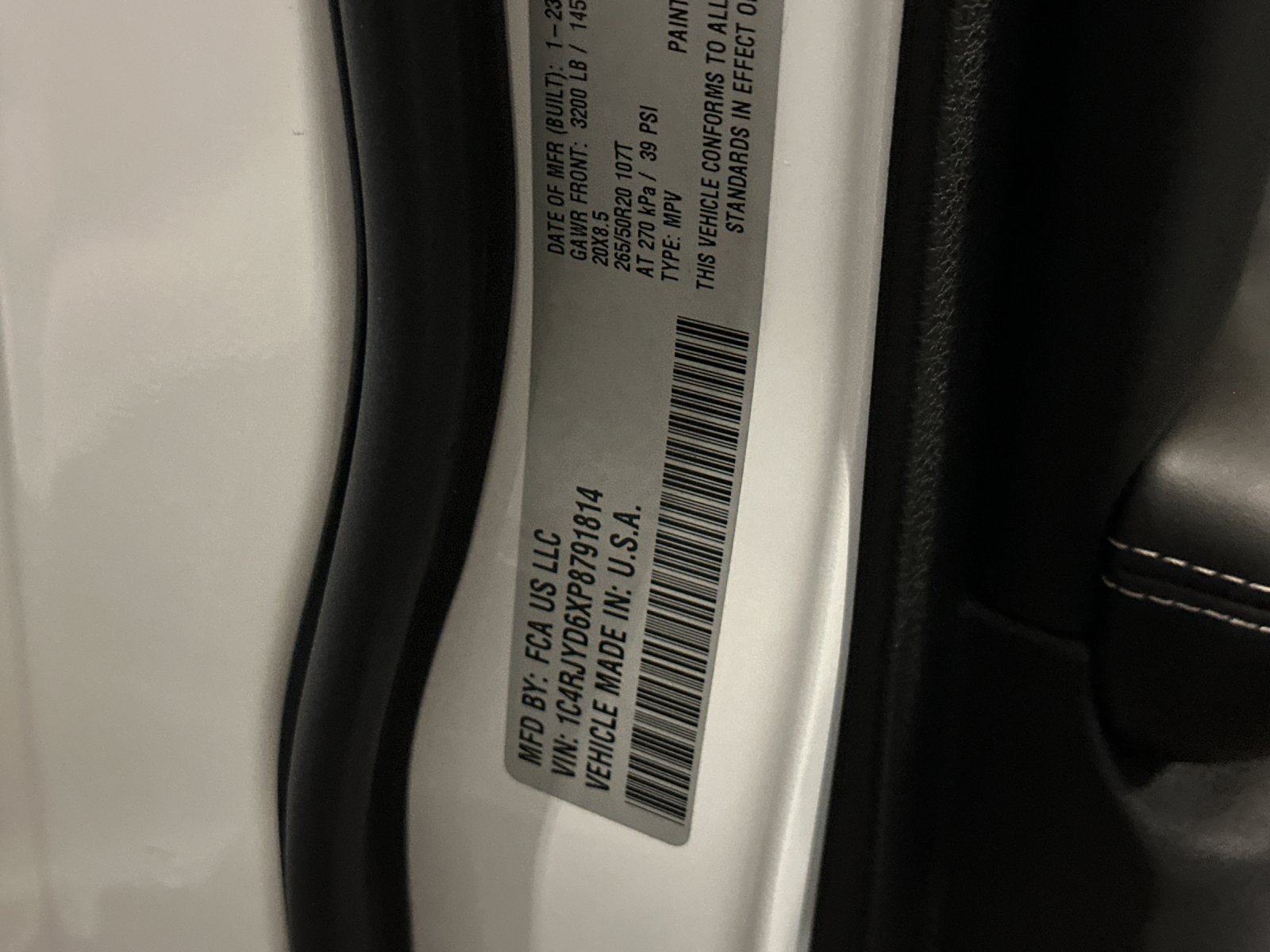 Certified 2023 Jeep Grand Cherokee Overland AWD/4WD image 2