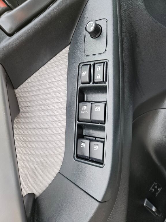 Used 2015 Subaru Forester 2.5i w/ Alloy Wheel Package image 15
