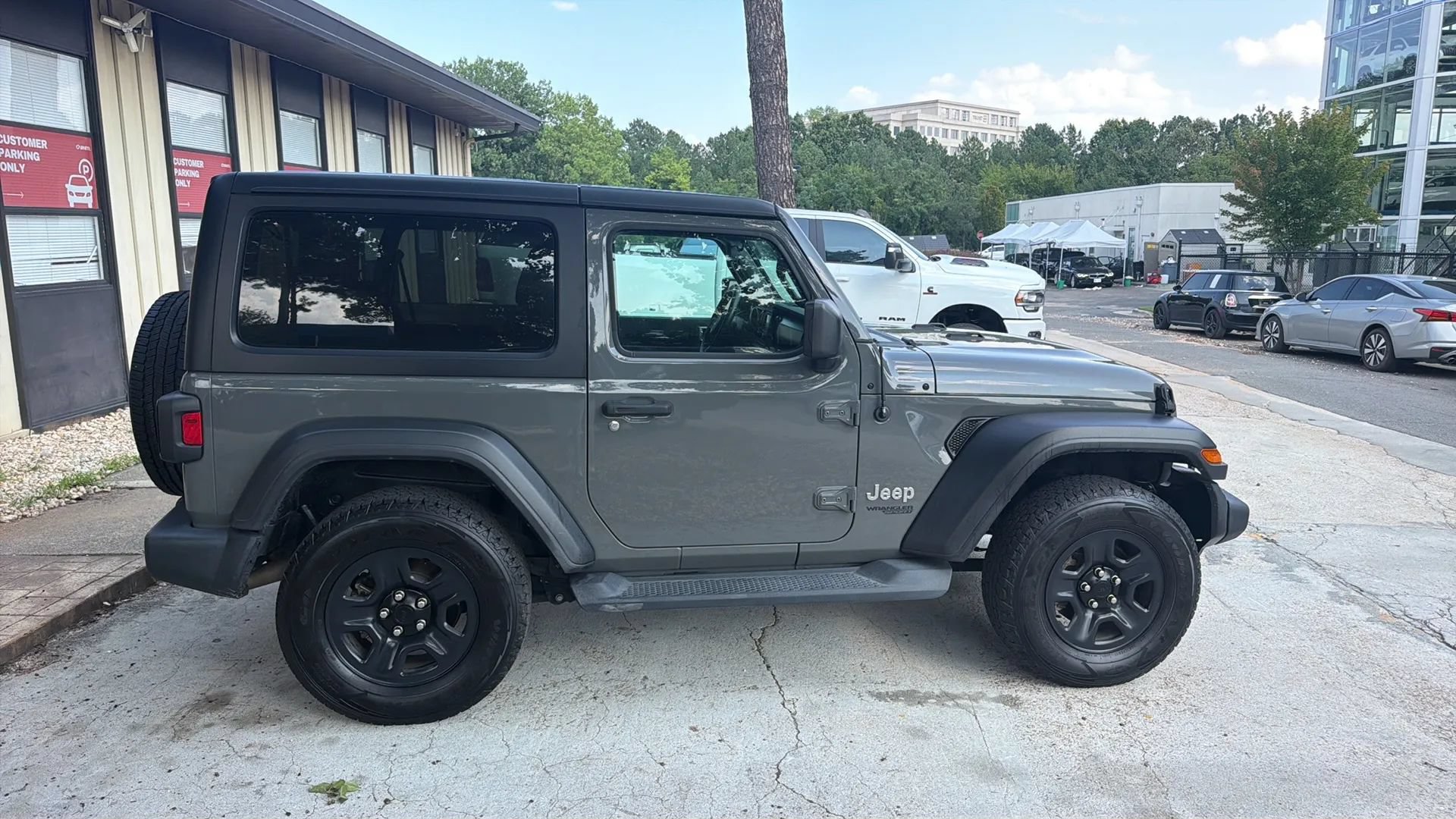 Used 2020 Jeep Wrangler Sport AWD/4WD image 8