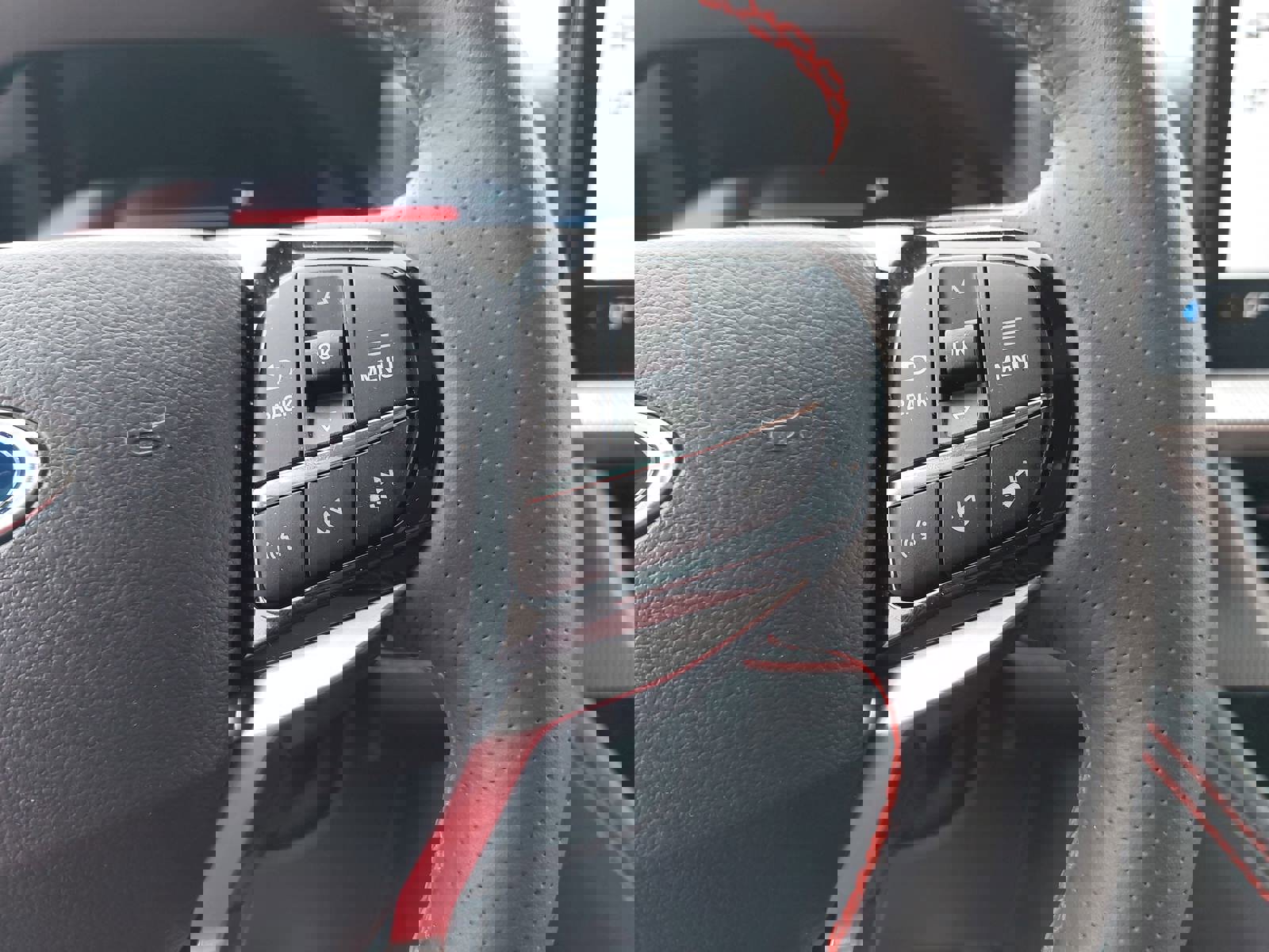 Used 2025 Ford Explorer ST-Line w/ Premium Package image 20