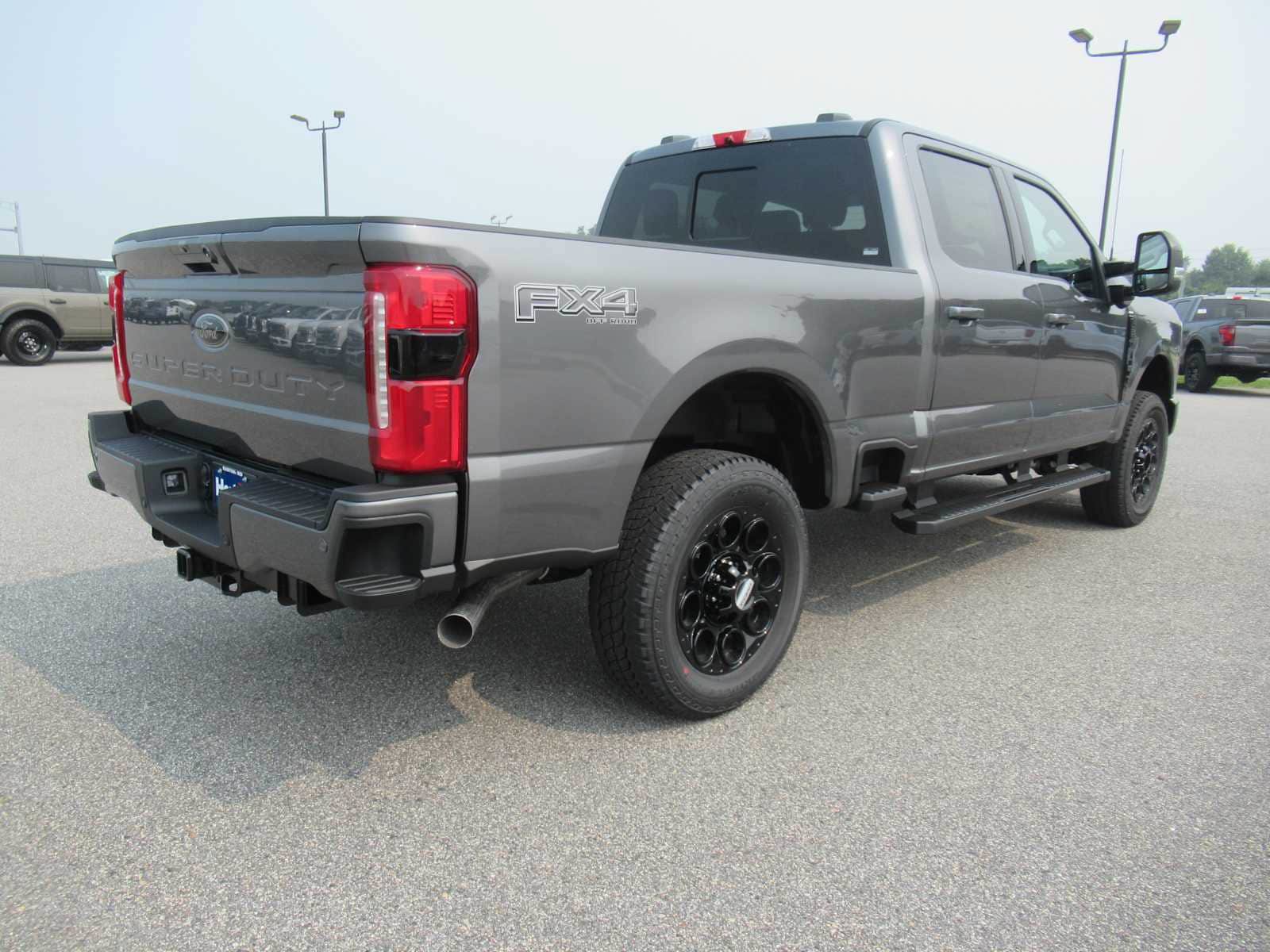 New 2026 Ford F250 Lariat w/ Black Appearance Package AWD/4WD image 5
