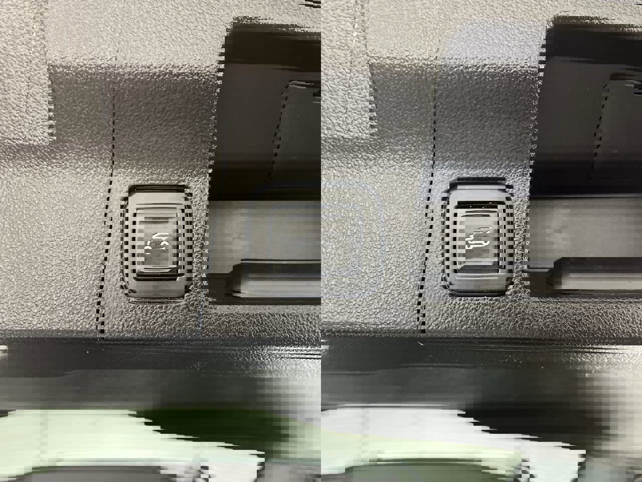 Certified 2023 GMC Acadia SLE w/ Driver Convenience Package image 35