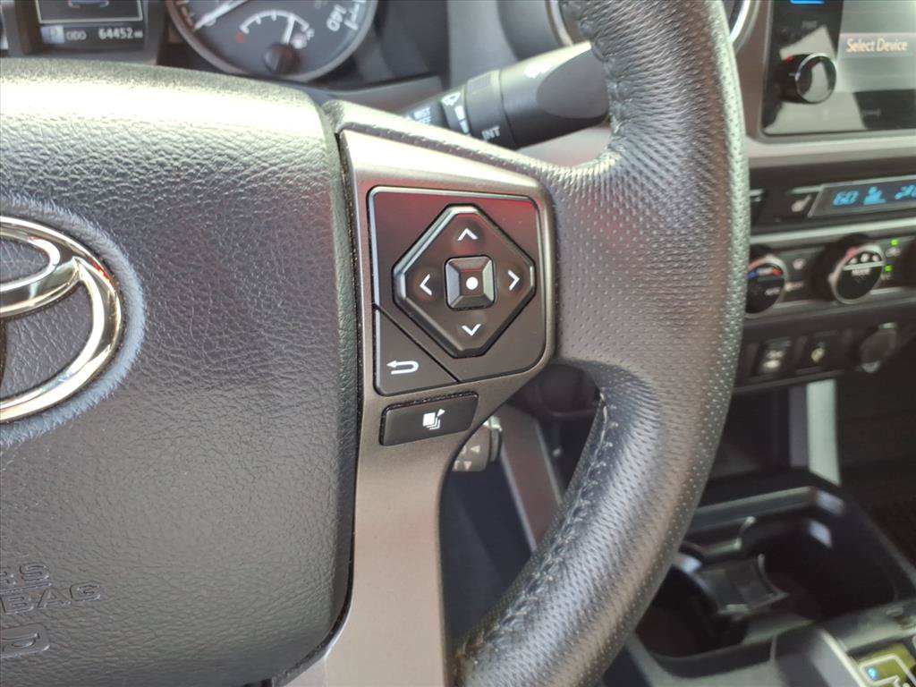 Used 2017 Toyota Tacoma TRD Sport w/ Premium & Technology Package AWD/4WD image 30