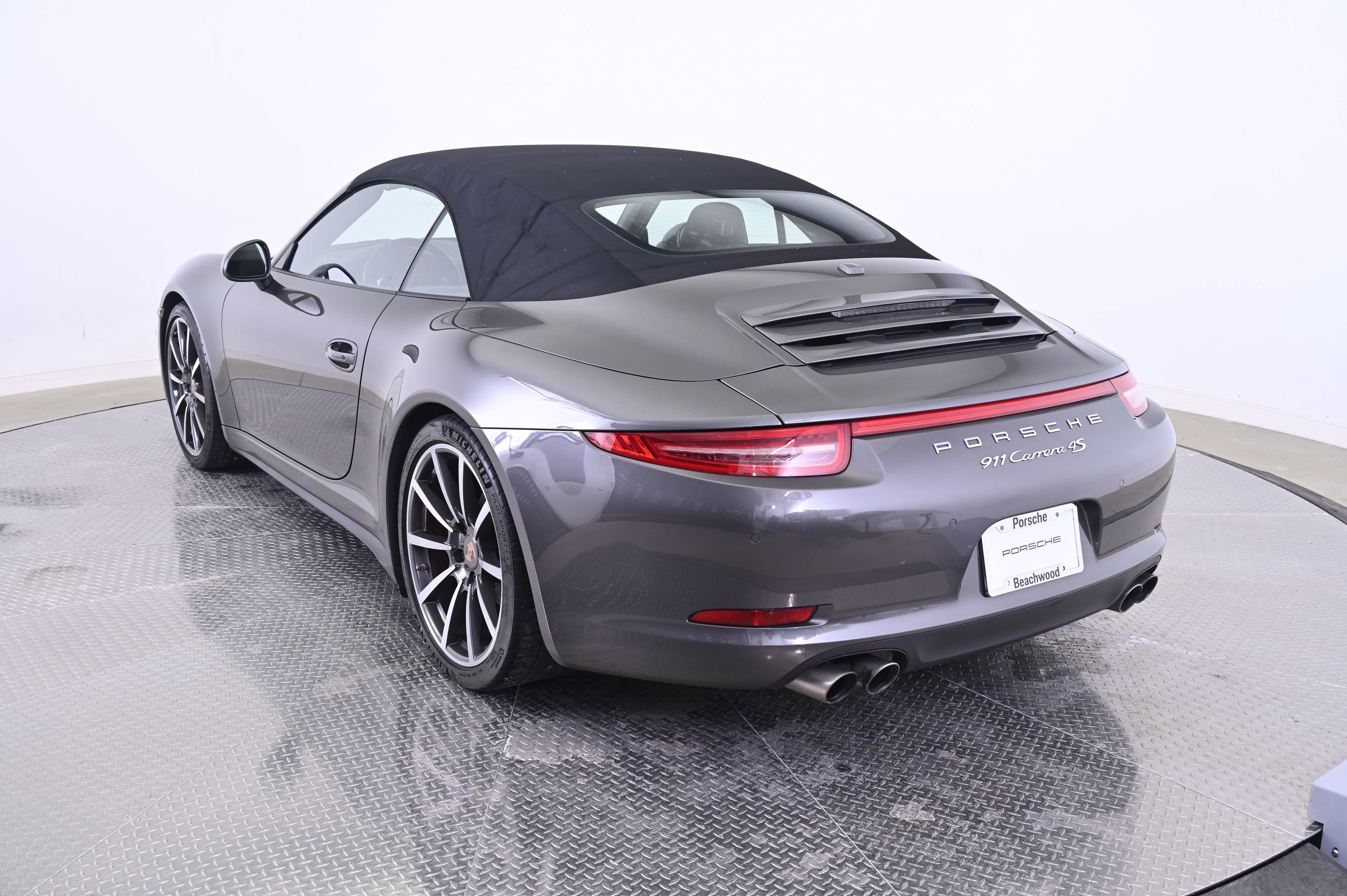 Used 2014 Porsche 911 Carrera 4S image 13
