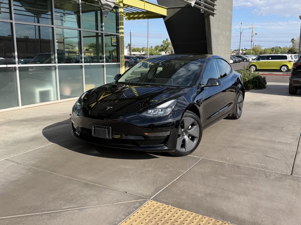 Used 2022 Tesla Model 3 image 2