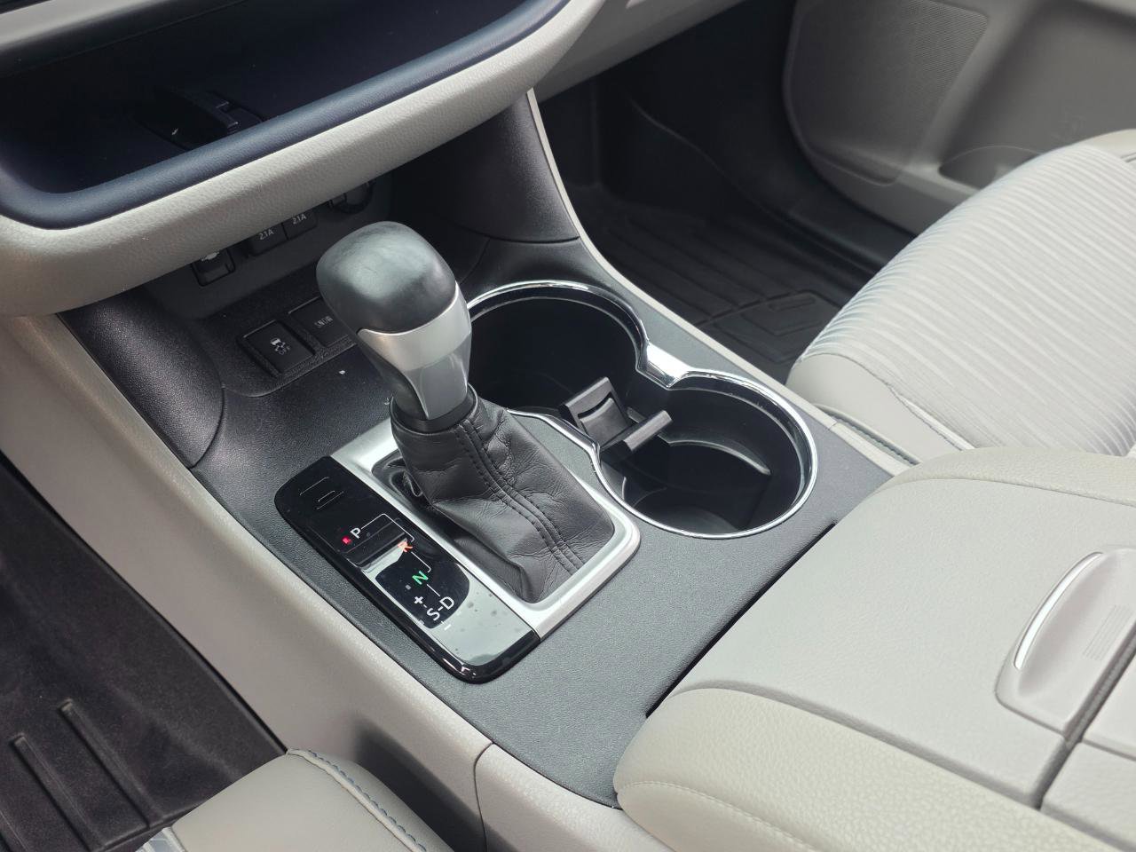 Used 2019 Toyota Highlander Plus image 7