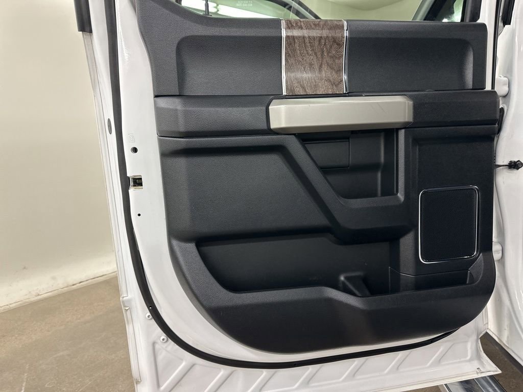 Used 2018 Ford F250 Lariat w/ Lariat Value Package image 30