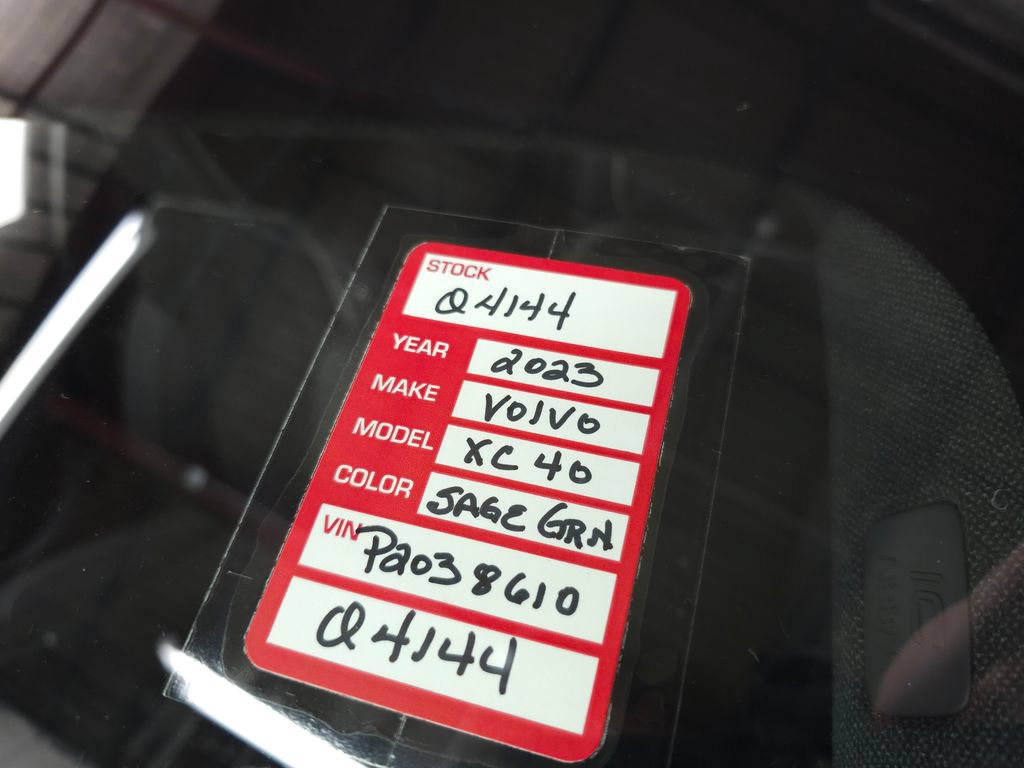 Used 2023 Volvo XC40 Recharge Plus w/ Protection Package Premier AWD/4WD image 35