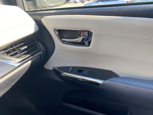 Used 2015 Toyota Avalon XLE FWD image 21