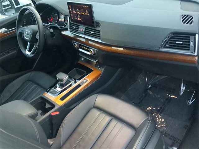 Used 2023 Audi Q5 2.0T Premium w/ Convenience Package image 12