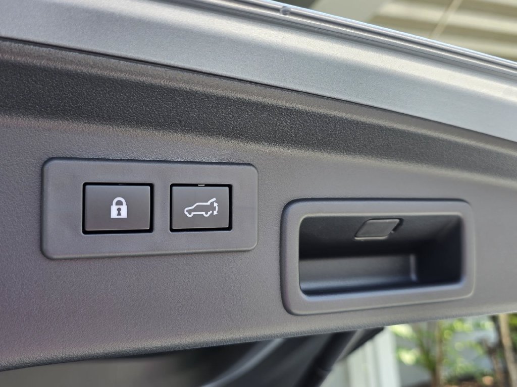New 2026 Subaru Outback Touring AWD/4WD image 13