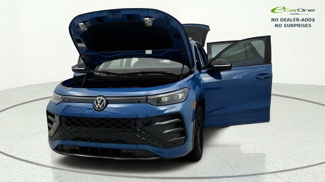 Used 2025 Volkswagen Tiguan SE R-Line FWD image 14