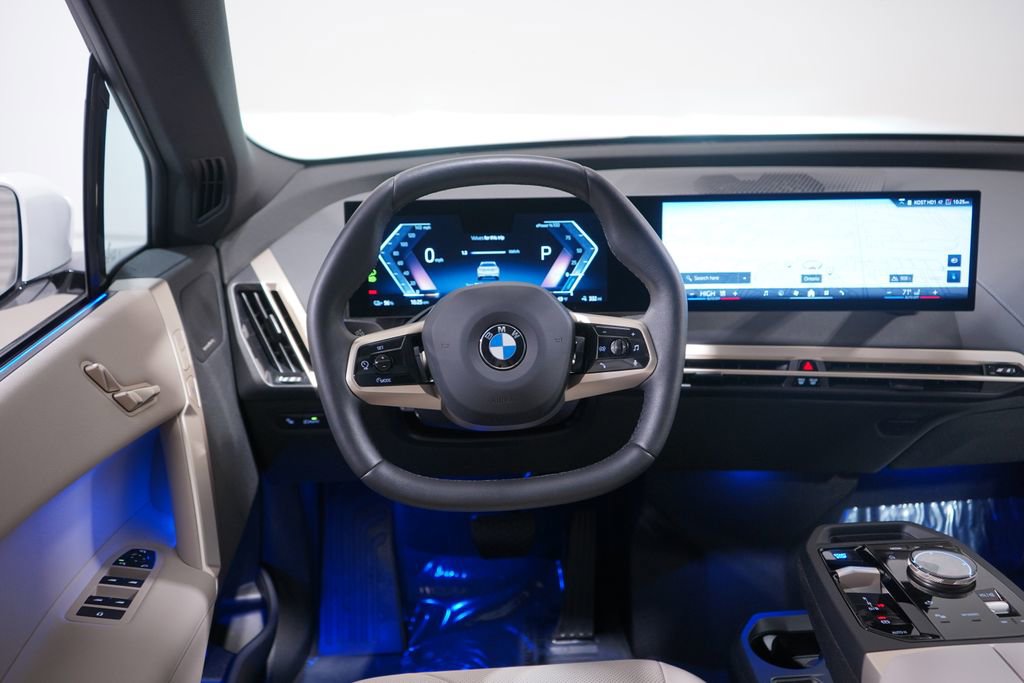 Used 2026 BMW iX xDrive60 image 11