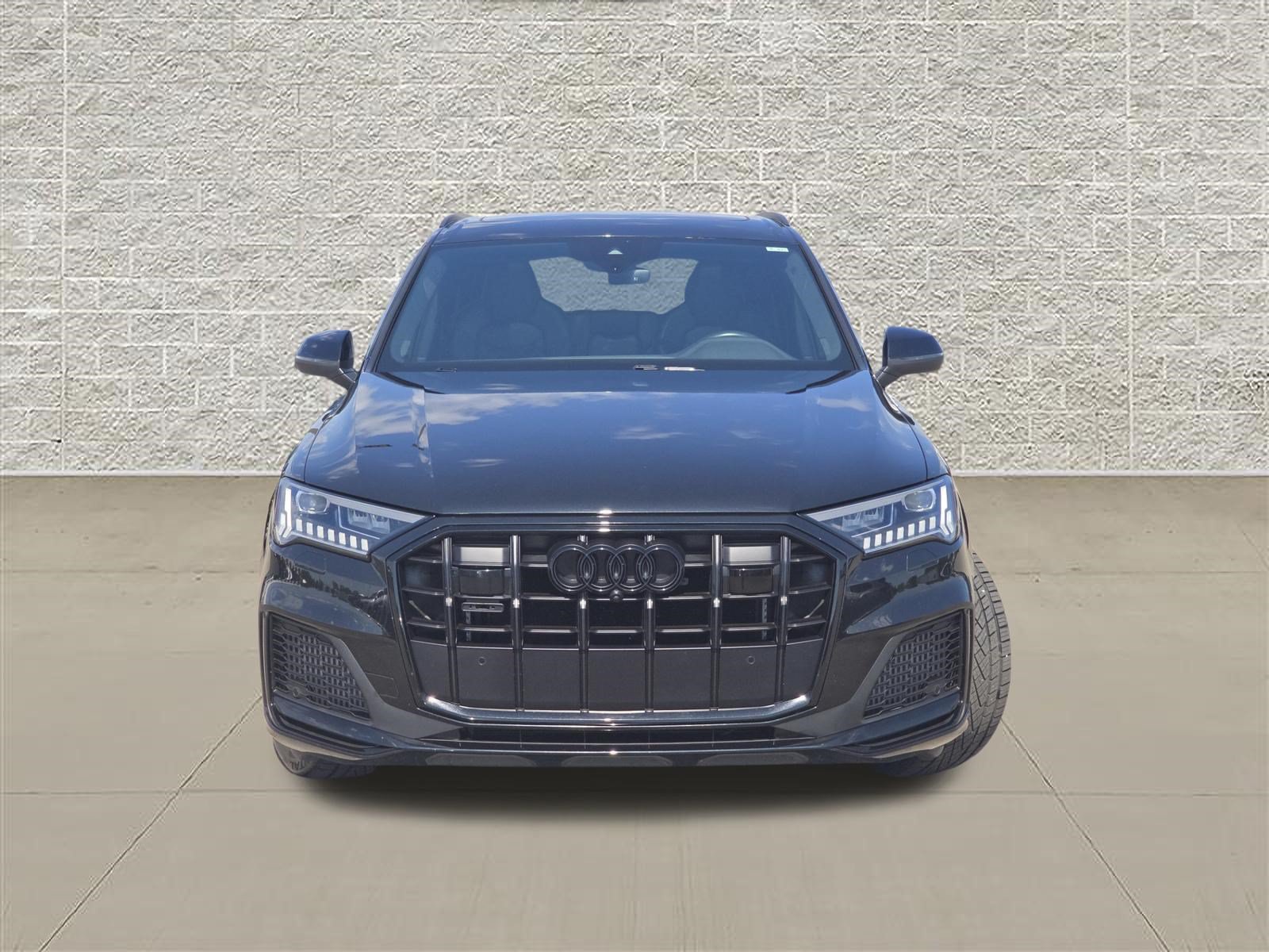 Certified 2023 Audi SQ7 Premium Plus w/ Executive Package AWD/4WD image 2