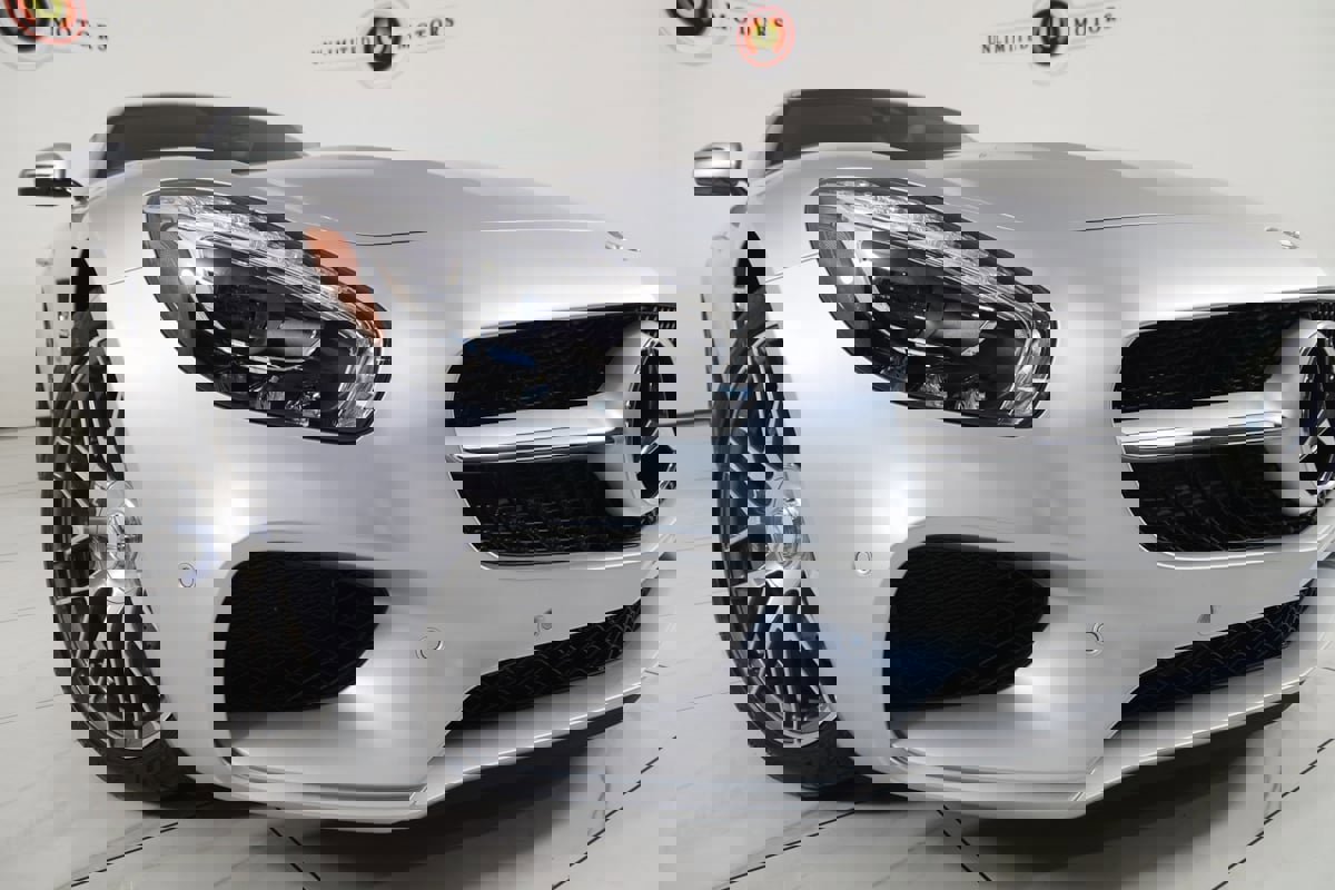 Used 2017 Mercedes-Benz AMG GT Coupe w/ Exclusive Interior Package image 25