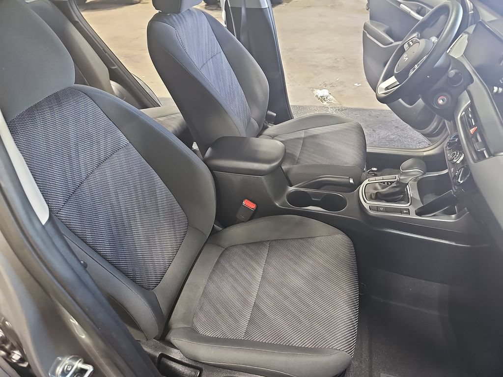 Used 2024 Kia Seltos LX AWD/4WD image 10
