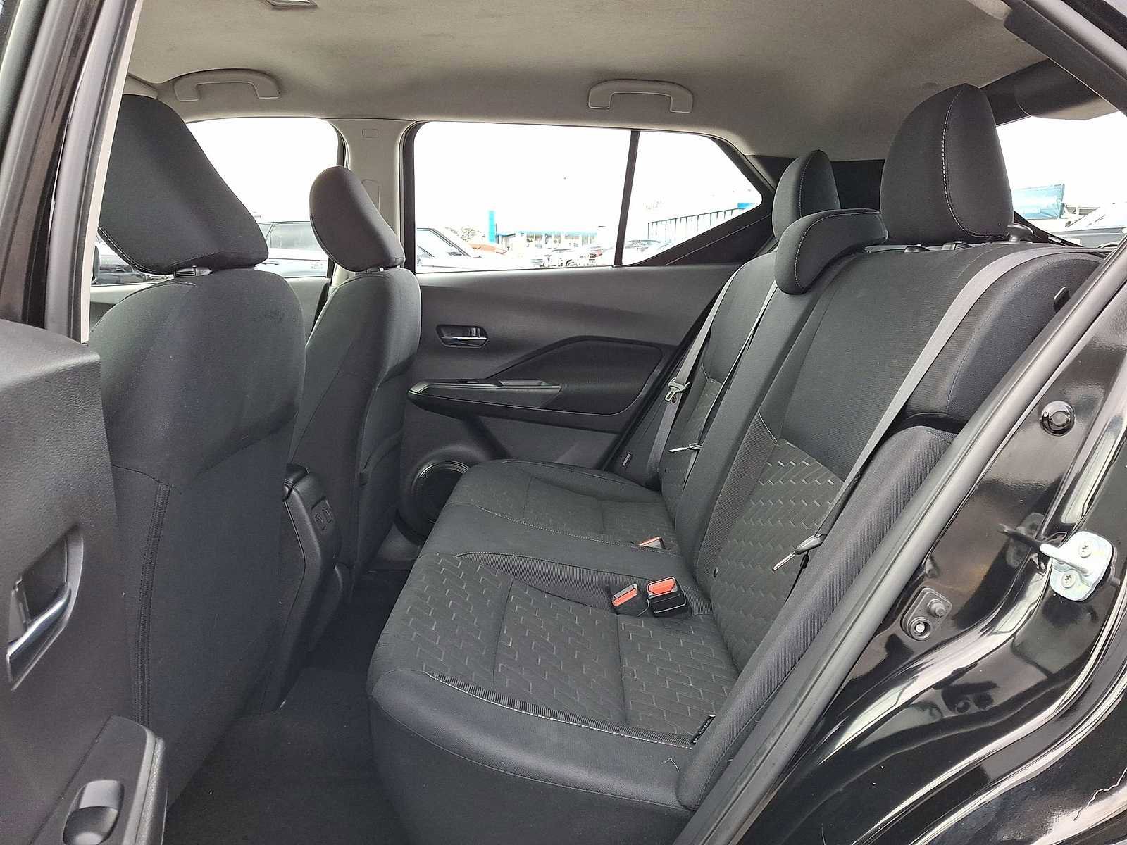 Used 2024 Nissan Kicks SV image 25